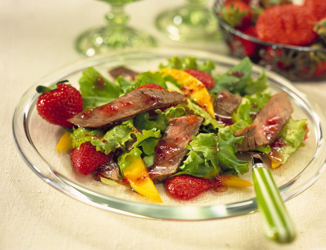 Summer Beef and Berry Salad Canadian Beef